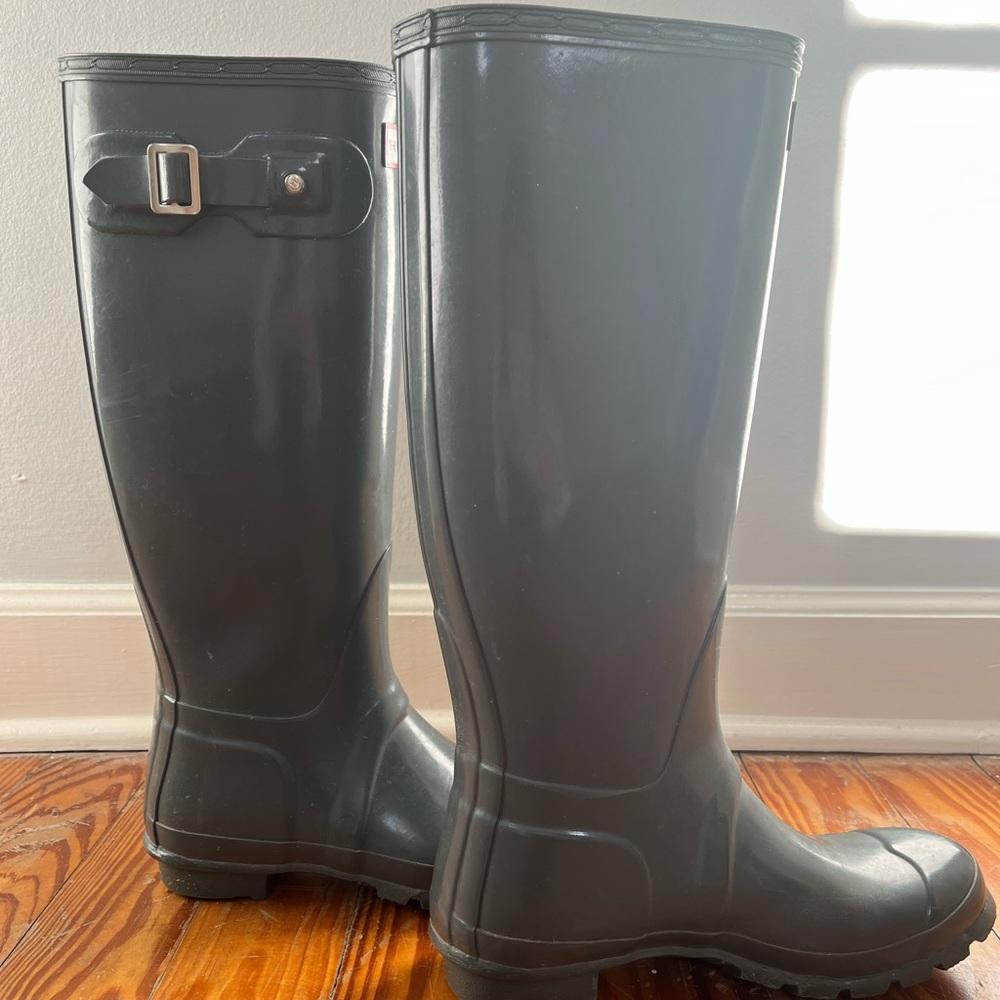 Hunter Gray Gloss Boots - Picture 4 of 6